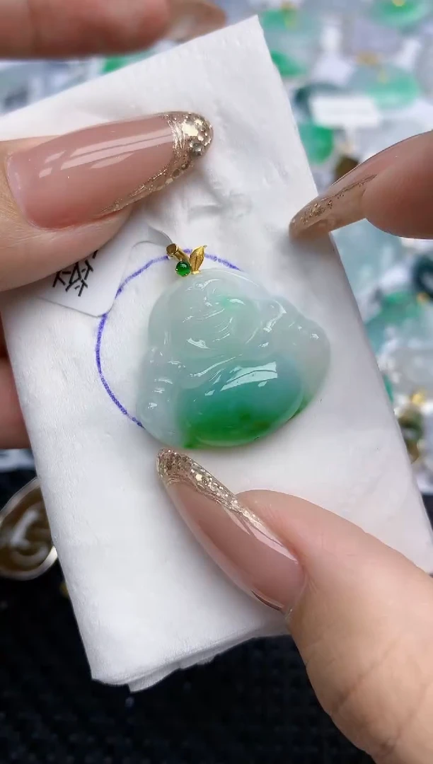 颈饰18K金镶嵌翡翠261   天然翡翠A货  百元以上9米证书费自理