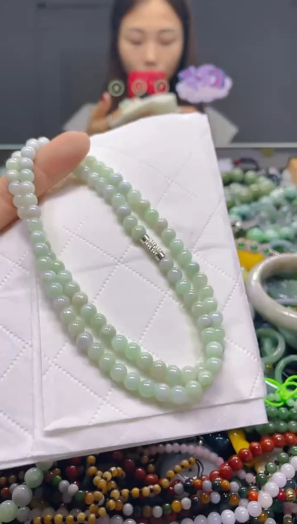 颈饰未镶嵌翡翠5MM/T/翡翠A货，一件也是批发价