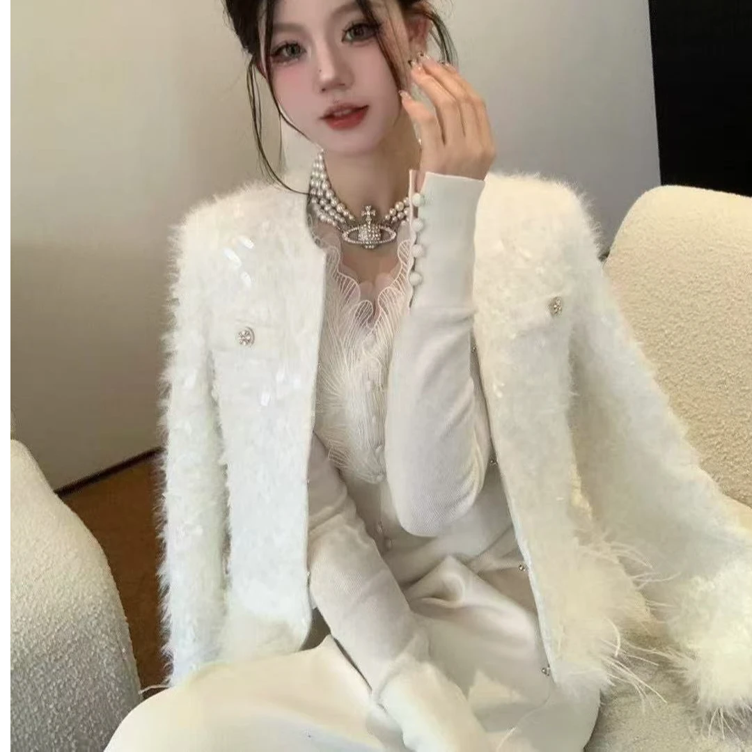 白鸭绒内胆高端鸵毛拼接小香外套冬季羽绒服女小香风名媛