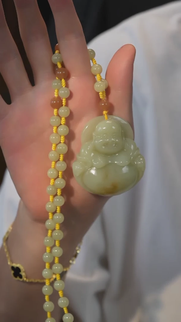 颈饰未镶嵌和田玉佛公