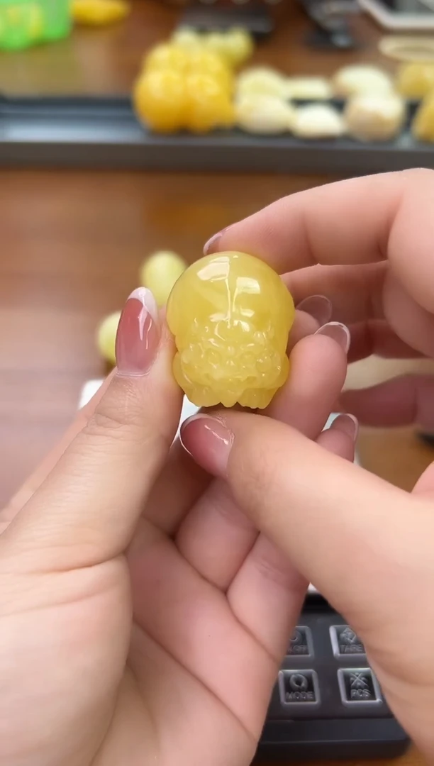未镶嵌蜜蜡裸石琥珀蜜蜡吊坠