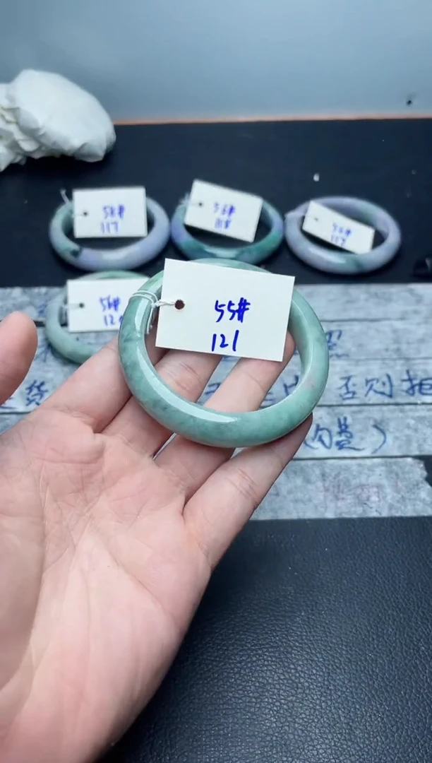 未镶嵌手镯翡翠121