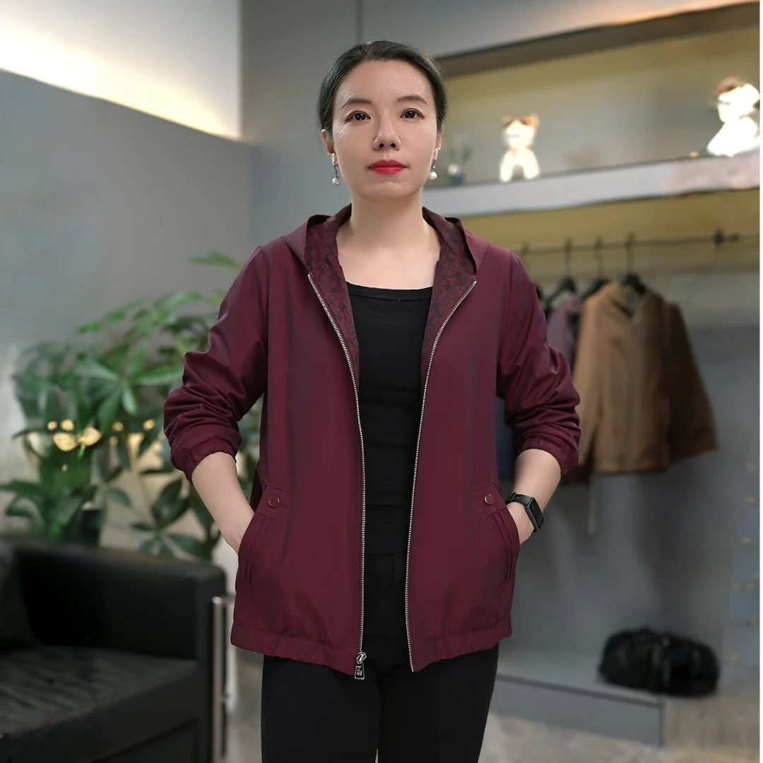 秋季妈妈装新款时尚休闲风女士中老年女装连帽宽松型上衣外套