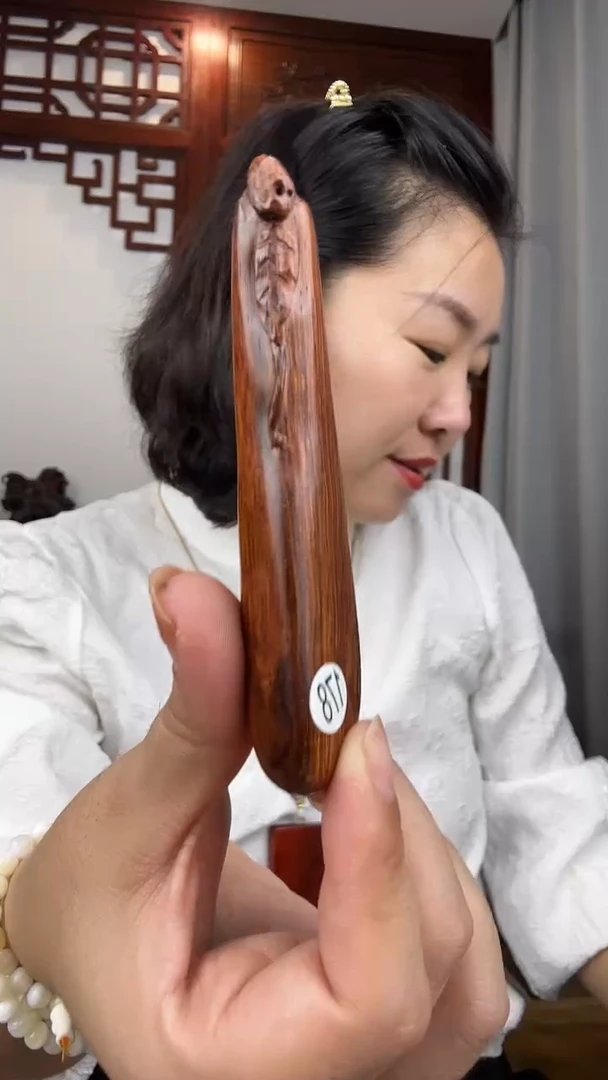 黄花梨/降香黄檀黄花梨雕刻福豆手把件88
