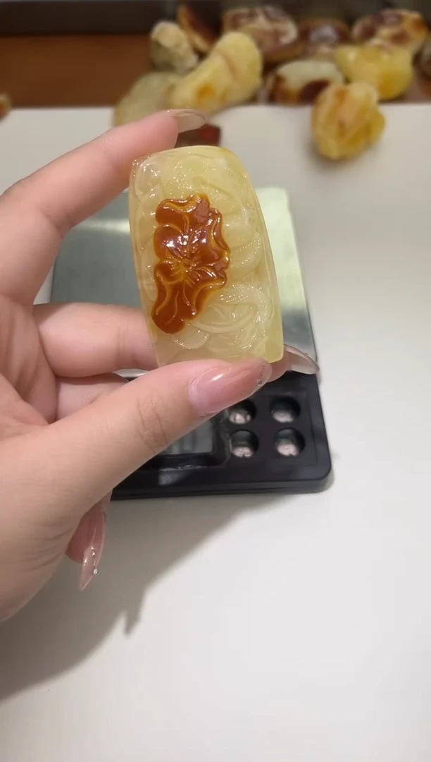 裸石琥珀未镶嵌琥珀蜜蜡吊坠