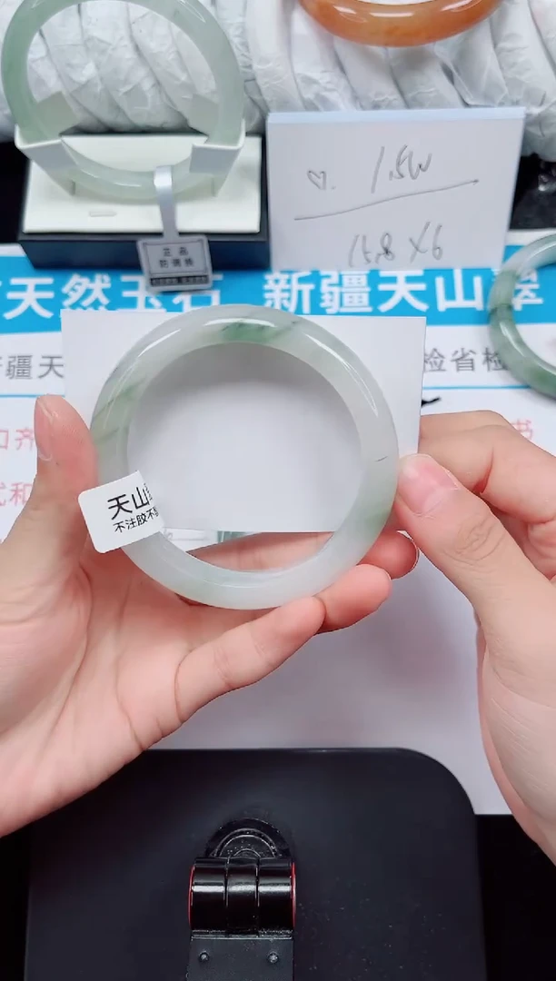 未镶嵌手镯石英质玉165-58/59