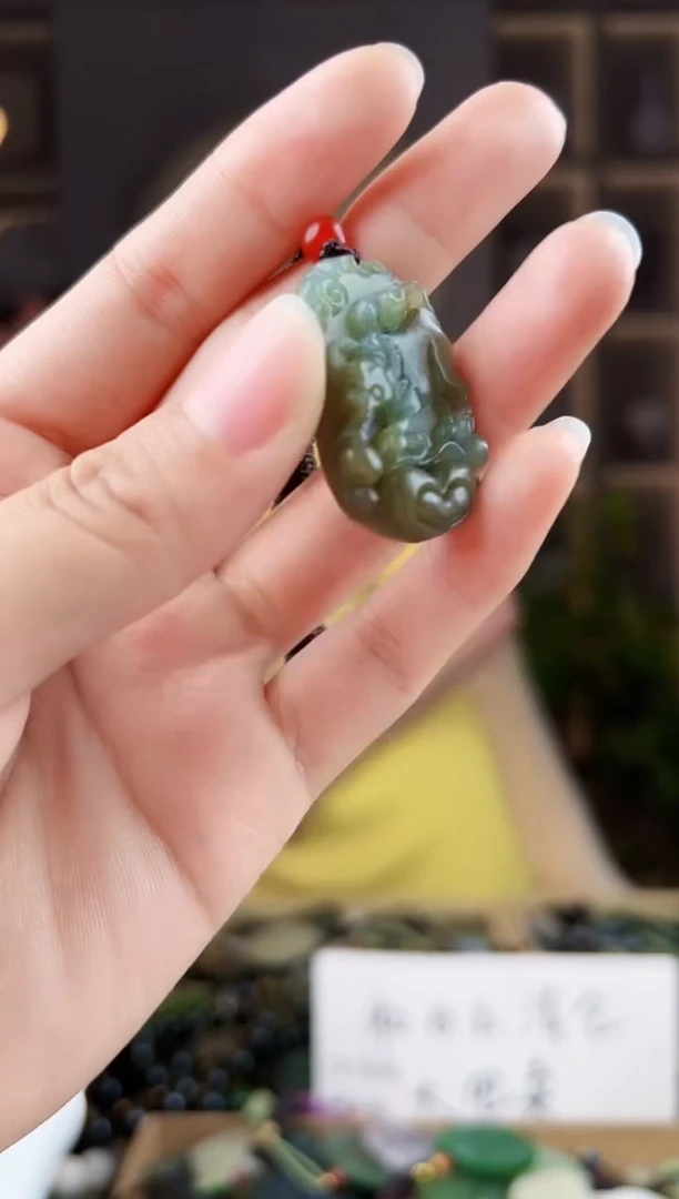 颈饰未镶嵌和田玉拍一发一，多样性发货