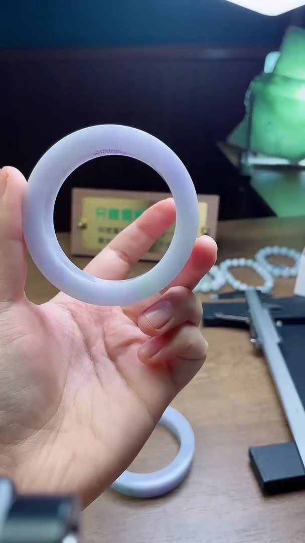 定制翡翠手镯未镶嵌青**说定制