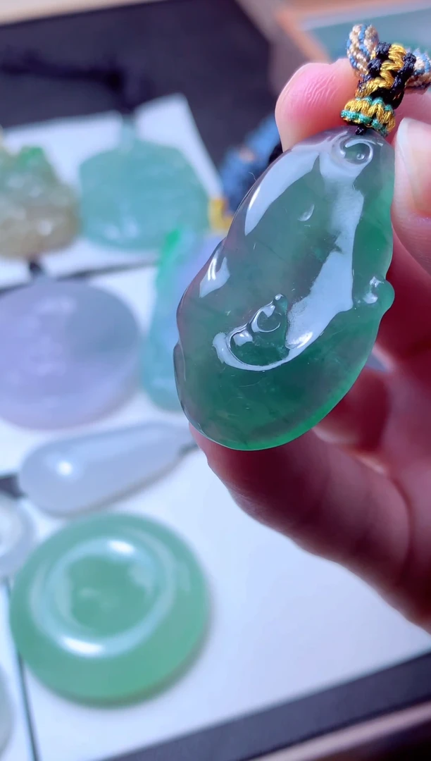 颈饰未镶嵌翡翠天然A货翡翠