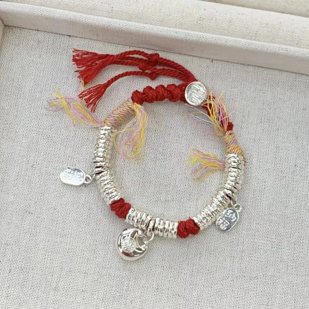 足银手镯 足银盘缠红色纽扣