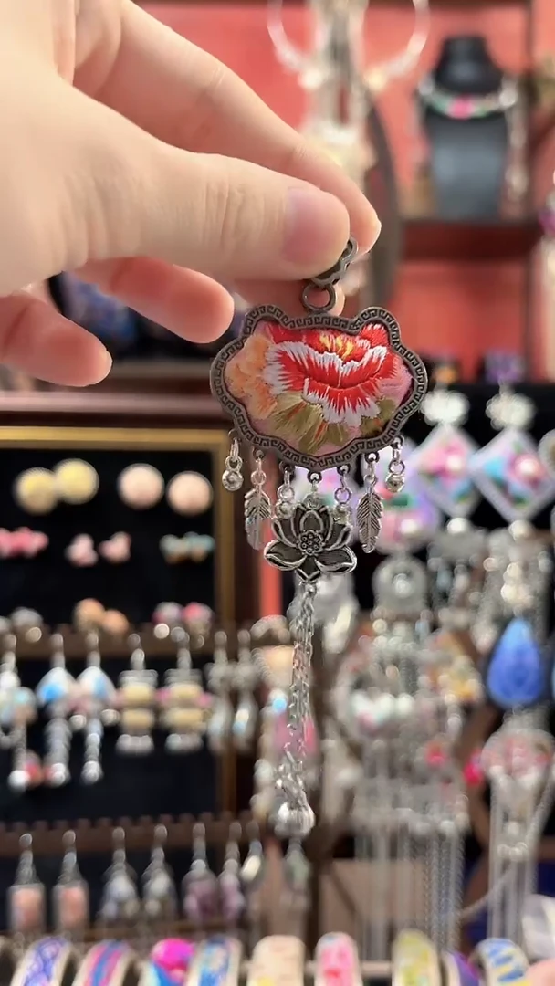织绣 云织谣民族风精美饰品   19