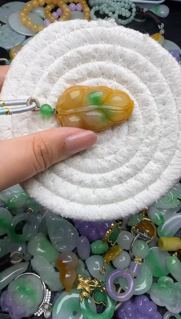 颈饰未镶嵌翡翠缅甸翡翠吊坠