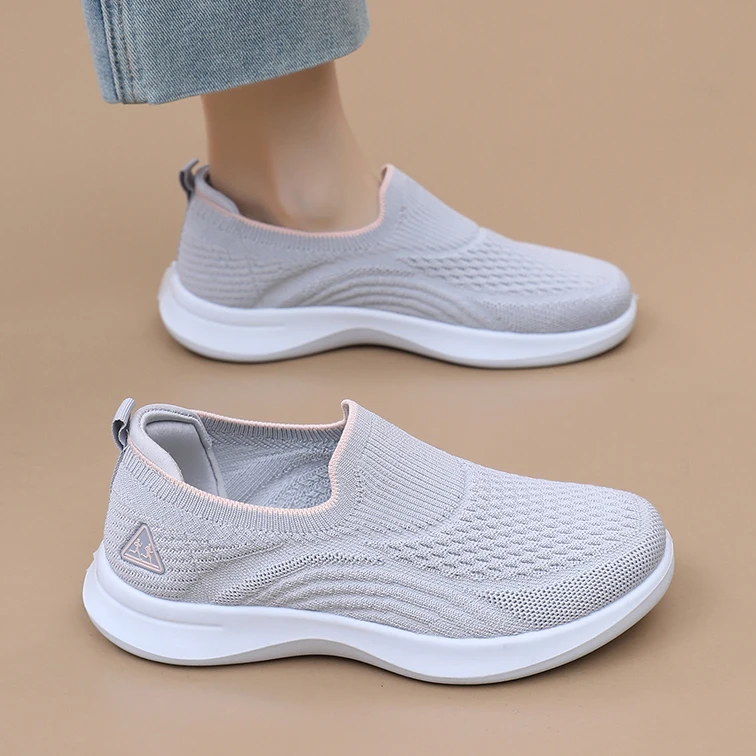 2025男女同款舒适百搭健步鞋透气防滑休闲鞋女一脚蹬老北京布鞋女