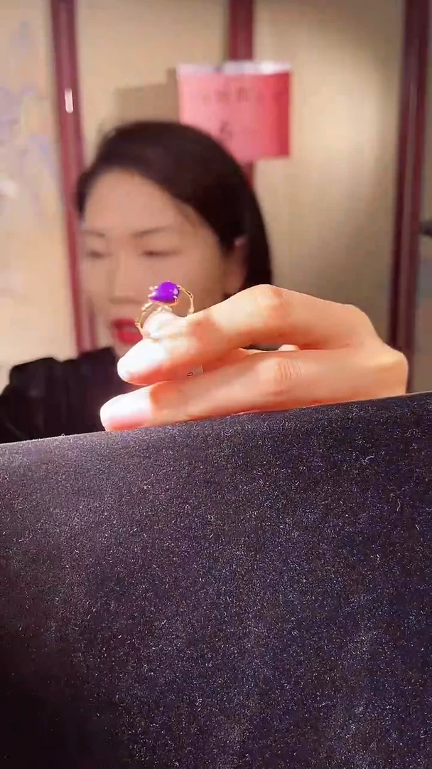 【闪购商品】苏纪石（舒俱来）戒指18K金镶嵌