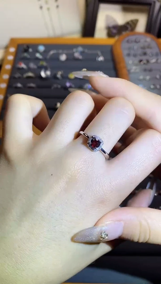 【闪购商品】水晶手链银S925镶嵌A26