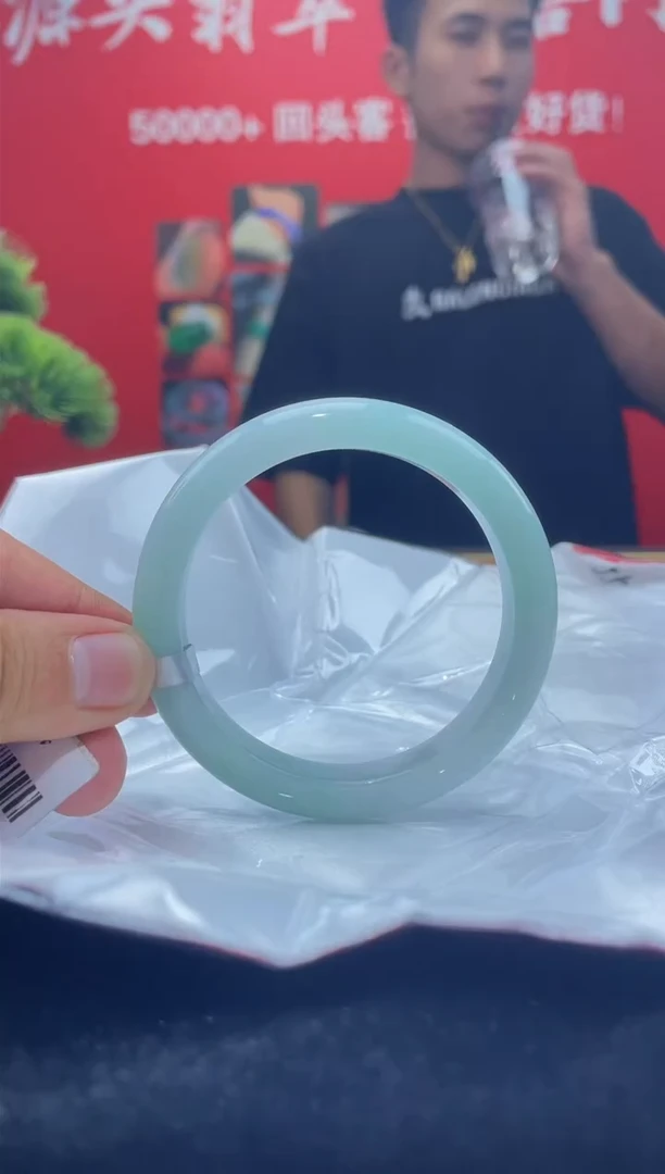 翡翠手镯未镶嵌手镯3