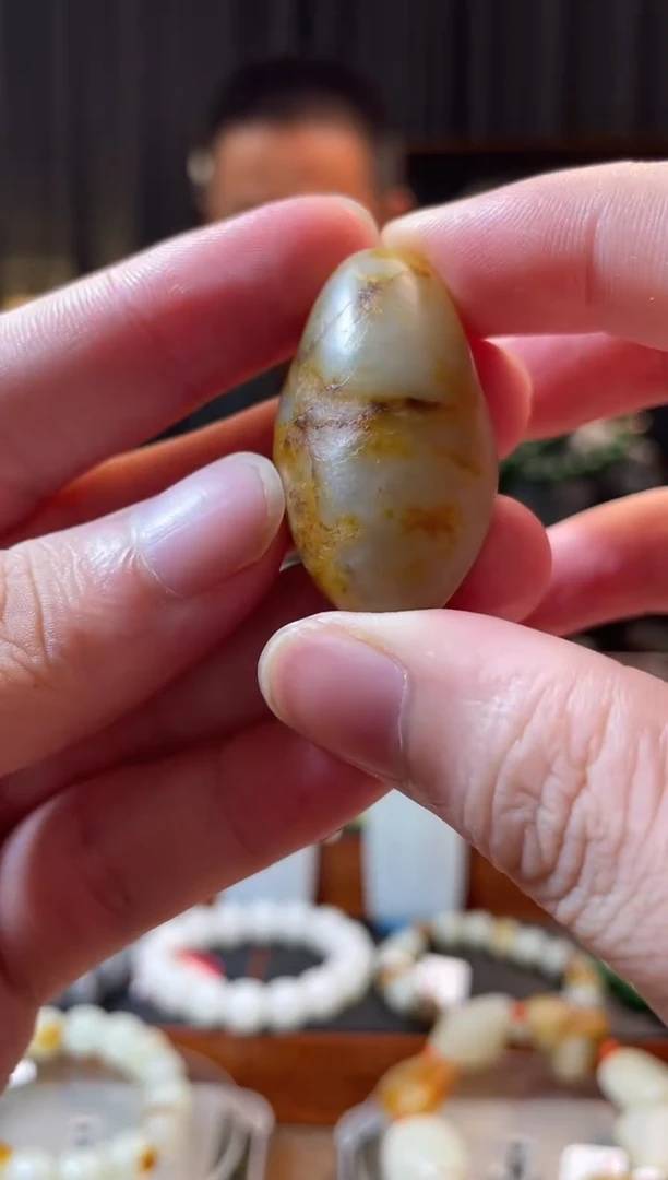 和田玉未镶嵌吊坠(不含链)原石17g