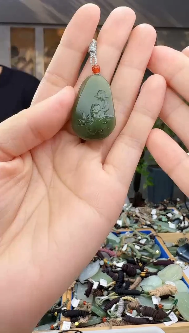未镶嵌和田玉挂件拍一发一