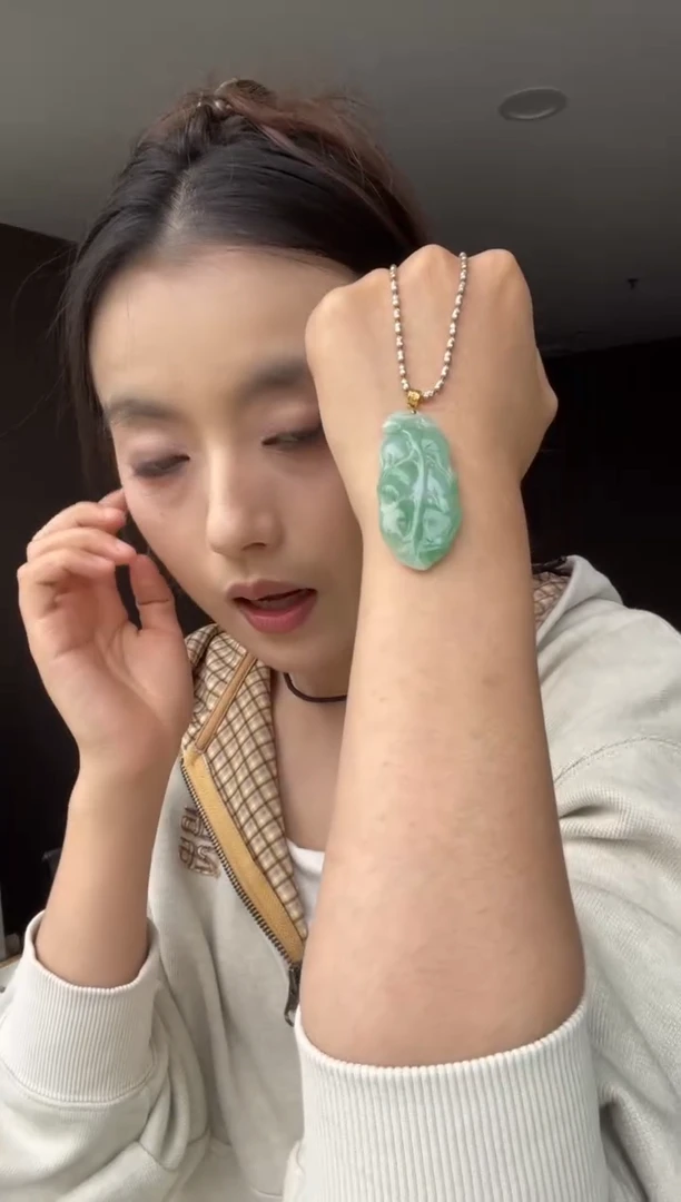 吊坠(不含链)未镶嵌翡翠天然缅甸A货翡翠