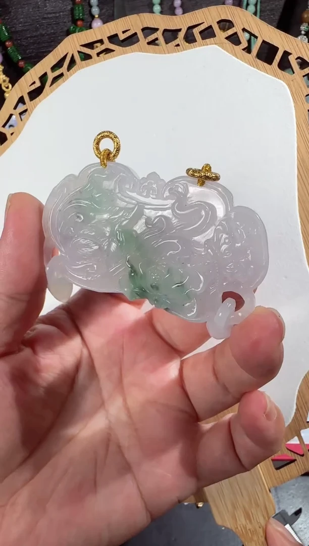 颈饰未镶嵌翡翠吊坠