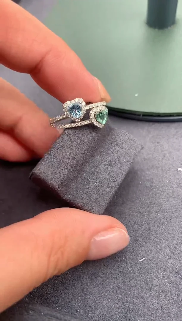 【闪购商品】海蓝宝石戒指18K金镶嵌海蓝宝戒指