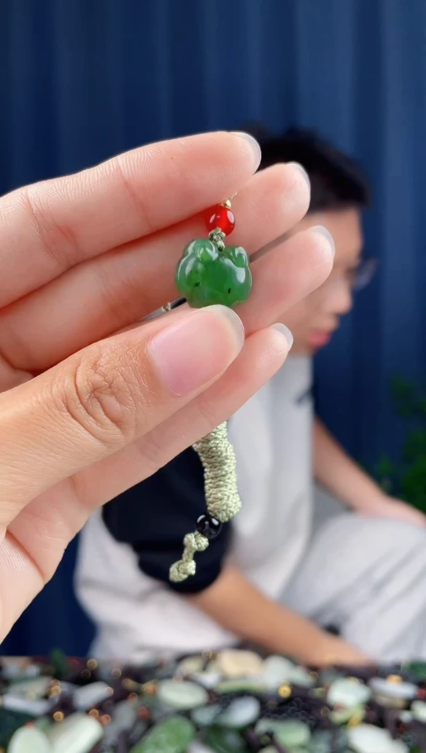 未镶嵌和田玉挂件拍一发一,多样性发货
