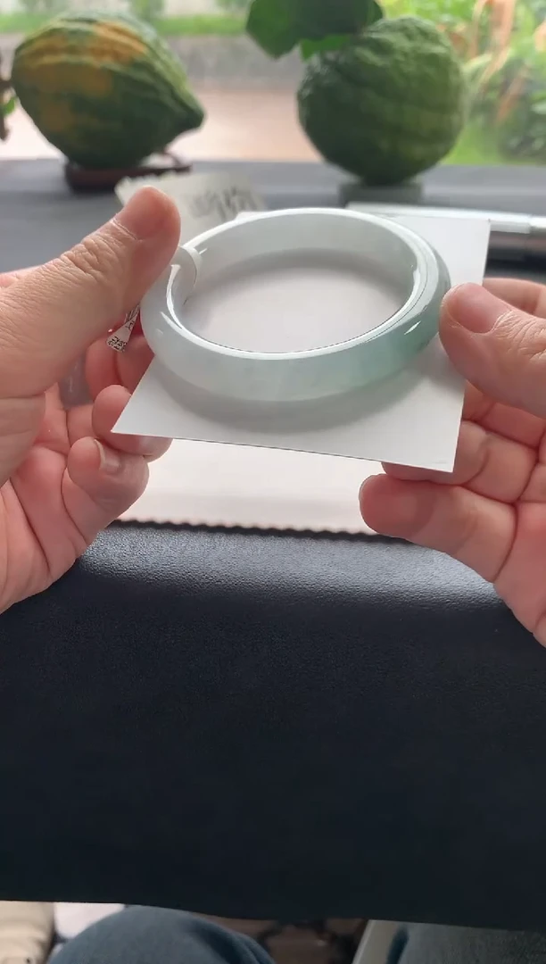 未镶嵌手镯翡翠52圆条Y3804买断