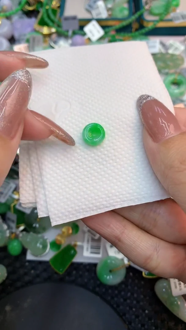 颈饰未镶嵌翡翠1