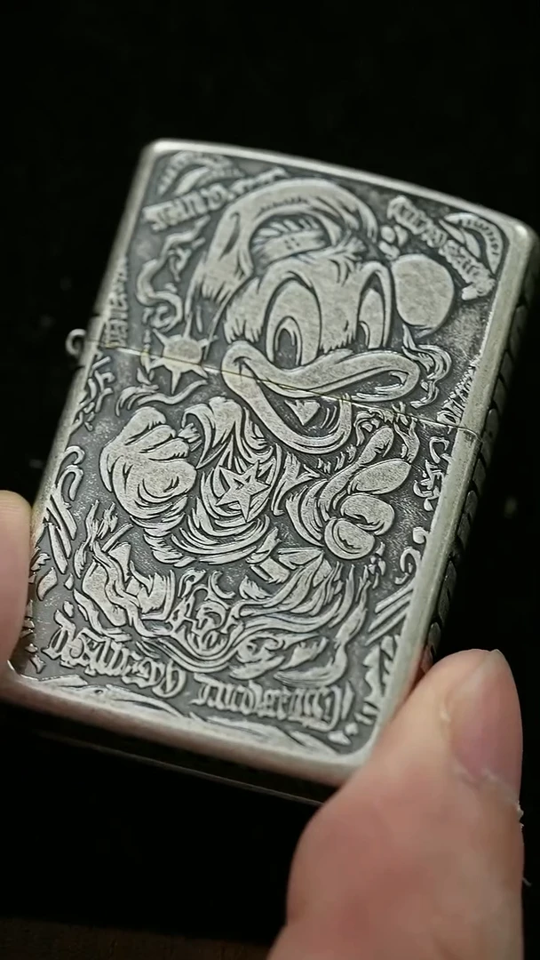 zippo的唐老鸭的打火机