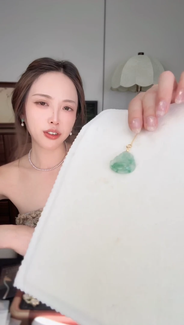 颈饰未镶嵌石英质玉汪***冰201