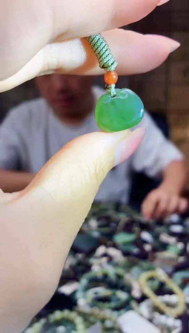 颈饰未镶嵌和田玉多样性发货，拍一发一