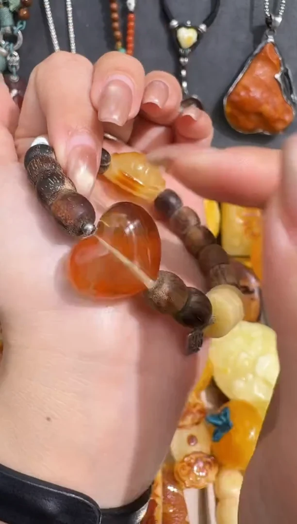 裸石琥珀未镶嵌范*琥珀