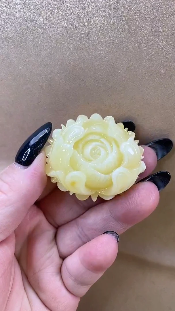 琥珀颈饰未镶嵌吊坠