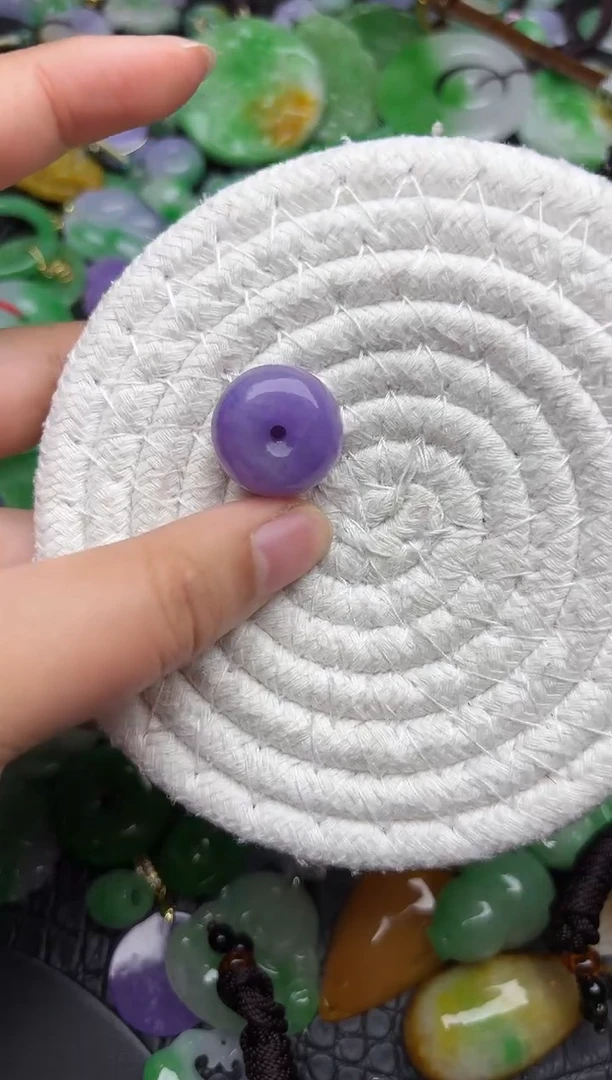 颈饰未镶嵌翡翠缅甸翡翠吊坠