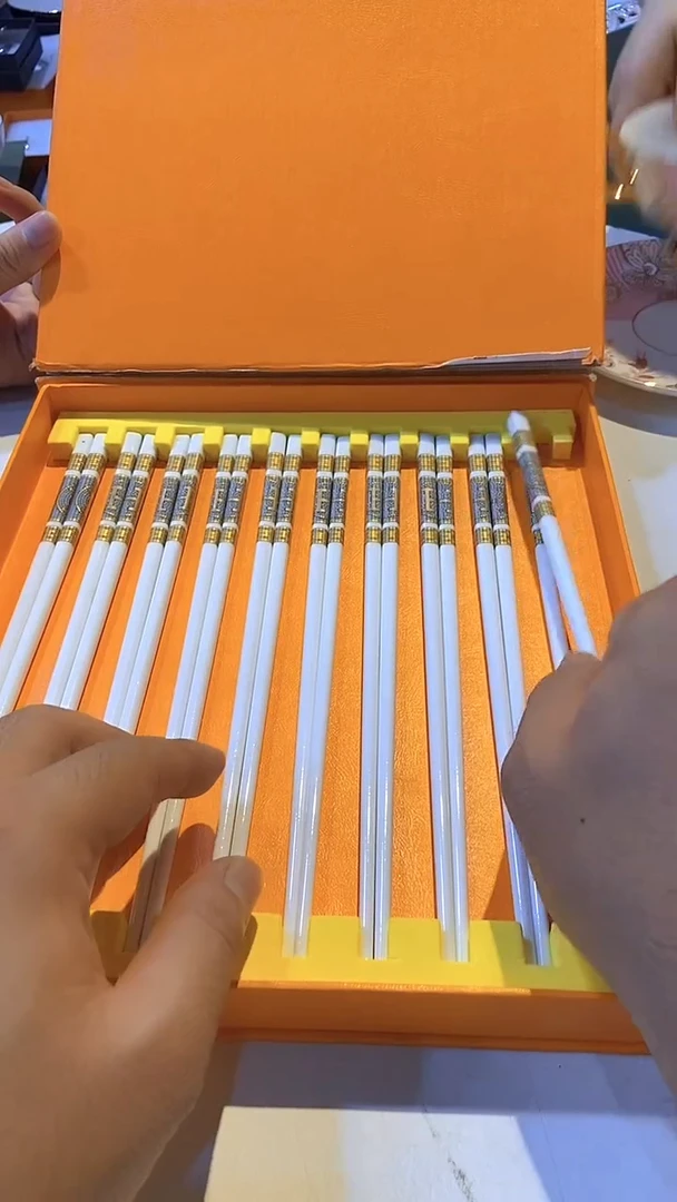 杯鸿辉家品牌瓷器，京东包邮！