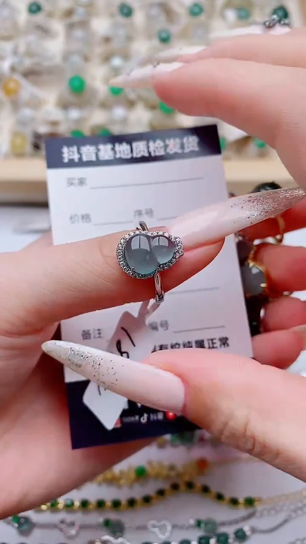 银S925镶嵌戒指翡翠....