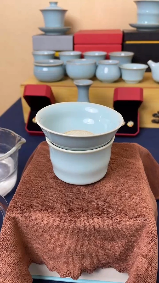 杯天青釉茶漏蝉翼纹开片