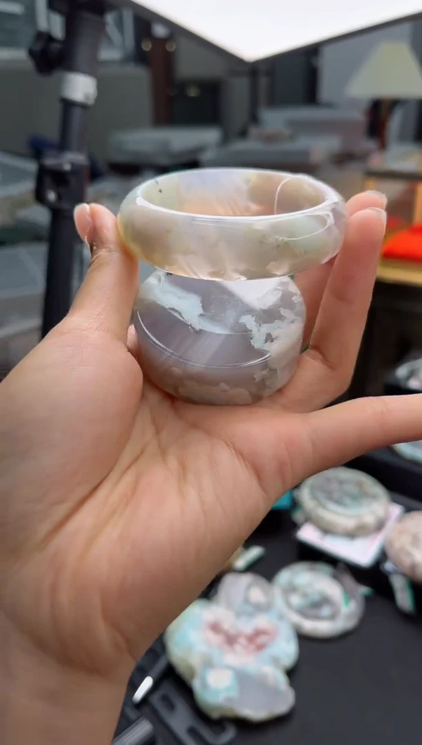 石英质玉手镯未镶嵌54圈口（赠送镯心）6330021