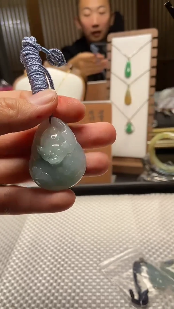 吊坠(不含链)未镶嵌翡翠福在眼前翡翠吊坠-宽34高33.9厚16
