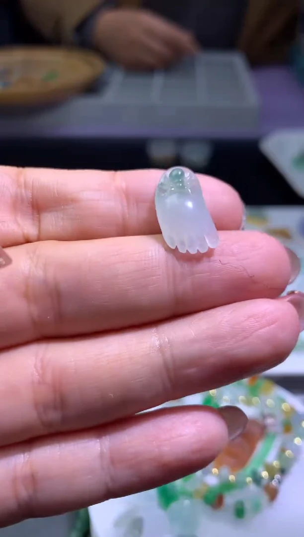 【闪购商品】定制翡翠未镶嵌毛货