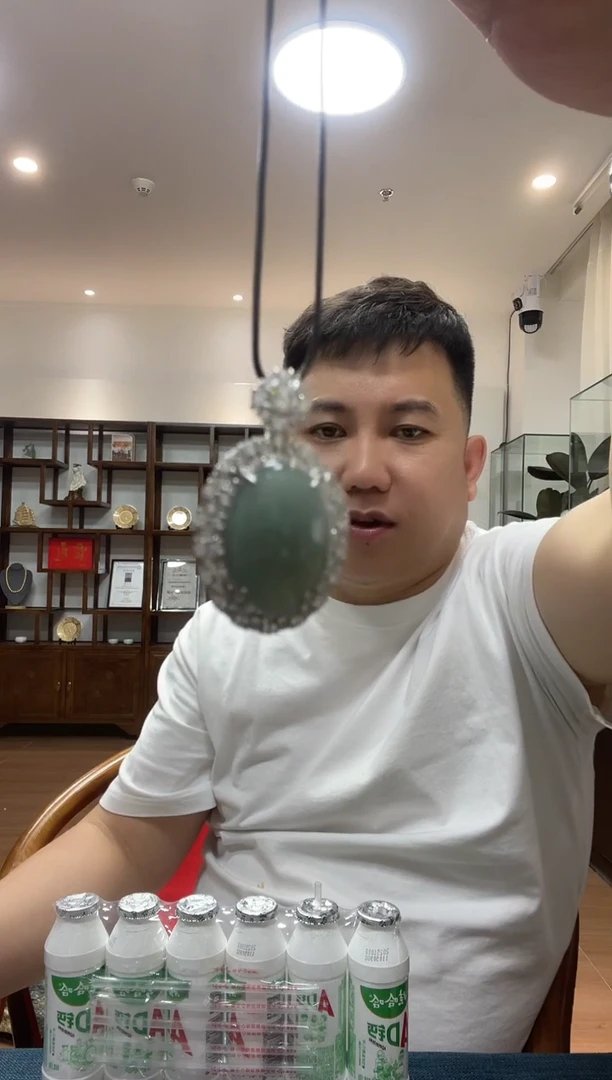 颈饰未镶嵌翡翠1