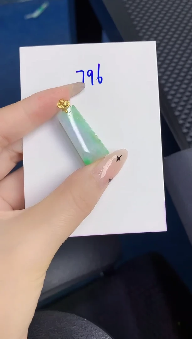 颈饰未镶嵌翡翠缅甸天然翡翠A货