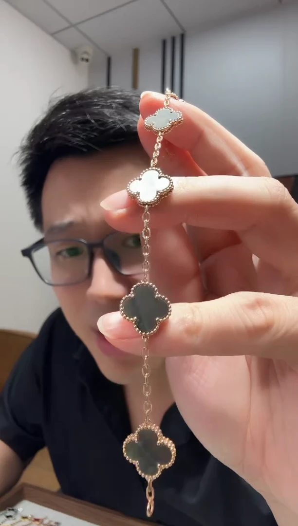 18K金镶嵌贝壳（贝母）手链灰色五花手链GHJ