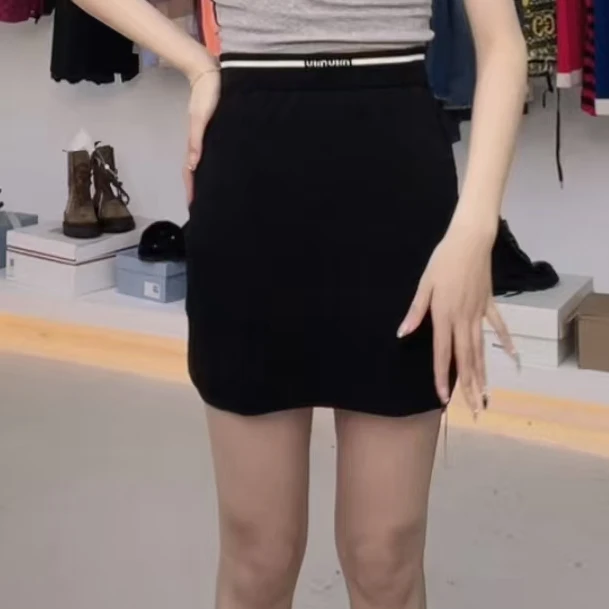 全新未使用 MIU MIU/缪缪 Miu Miu 黑色半裙/38