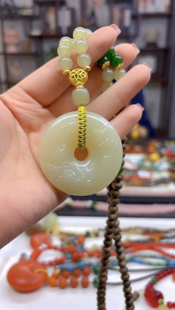 【闪购商品】和田玉毛衣链未镶嵌M630