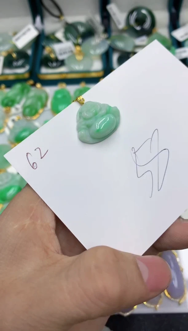 【闪购商品】翡翠颈饰18K金镶嵌号链接