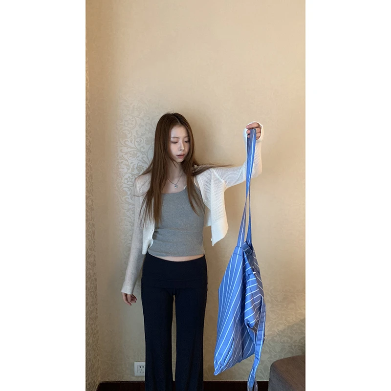 【氧气】春秋v领时尚常规袖短款休闲外穿百搭外搭显瘦针织衫9011#