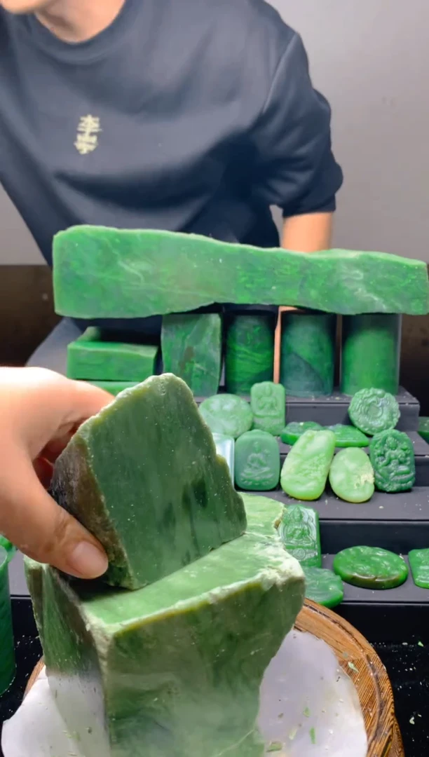 未镶嵌和田玉珠宝半成品1