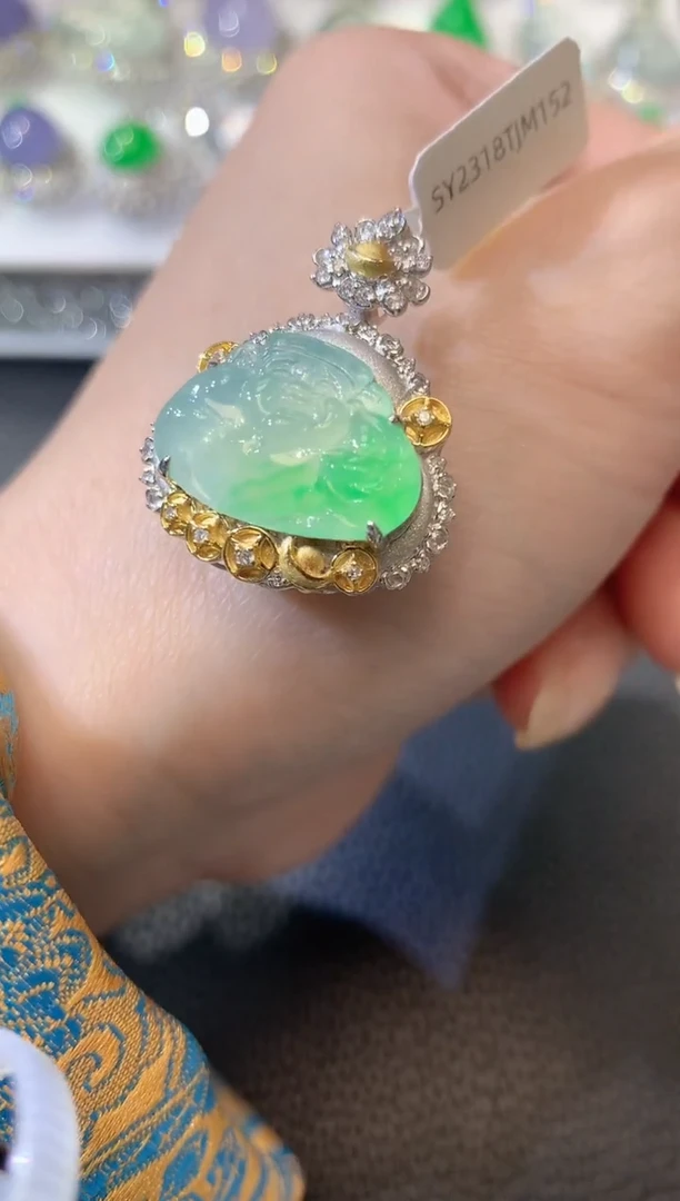 【闪购商品】翡翠吊坠(不含链)18K金镶嵌C48