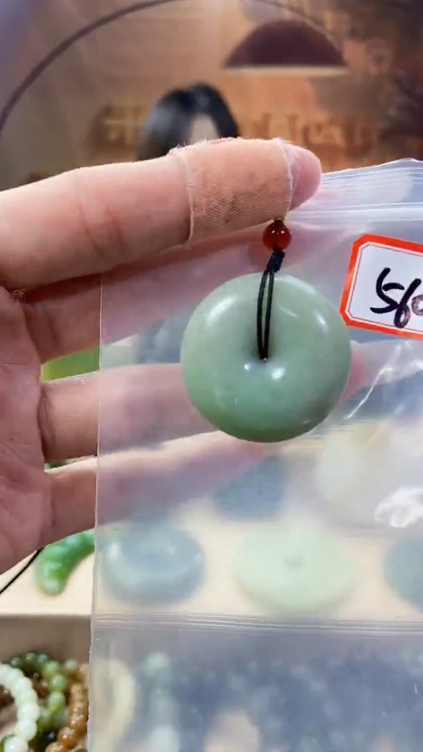 未镶嵌和田玉挂件1